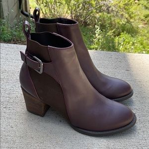 American Eagle Booties - Burgundy